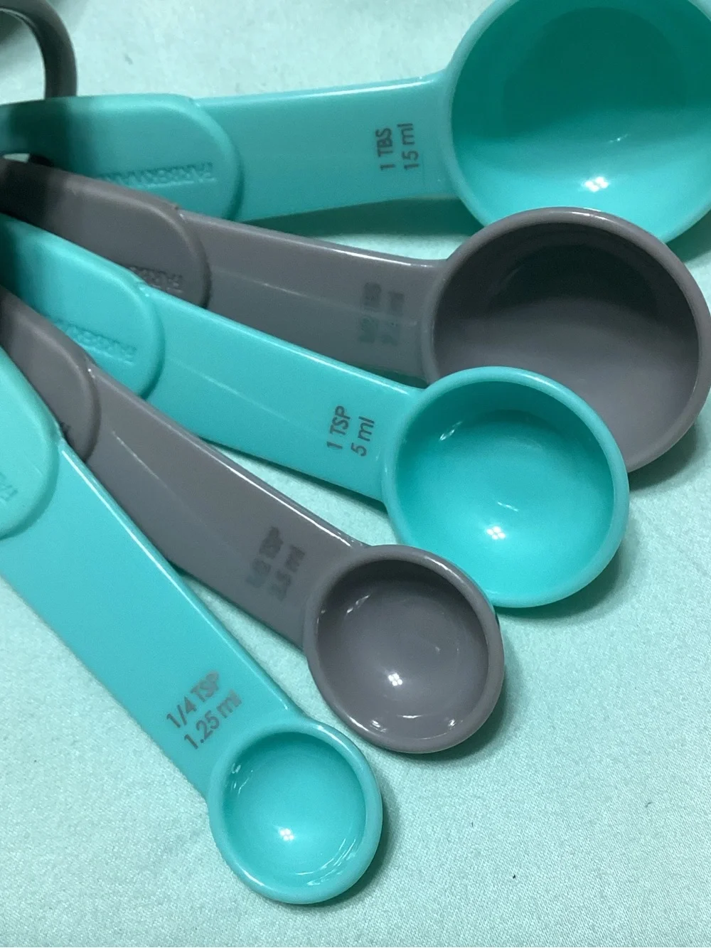 Farberwear Set of Gray & Blue Measuring Cups and Spoons